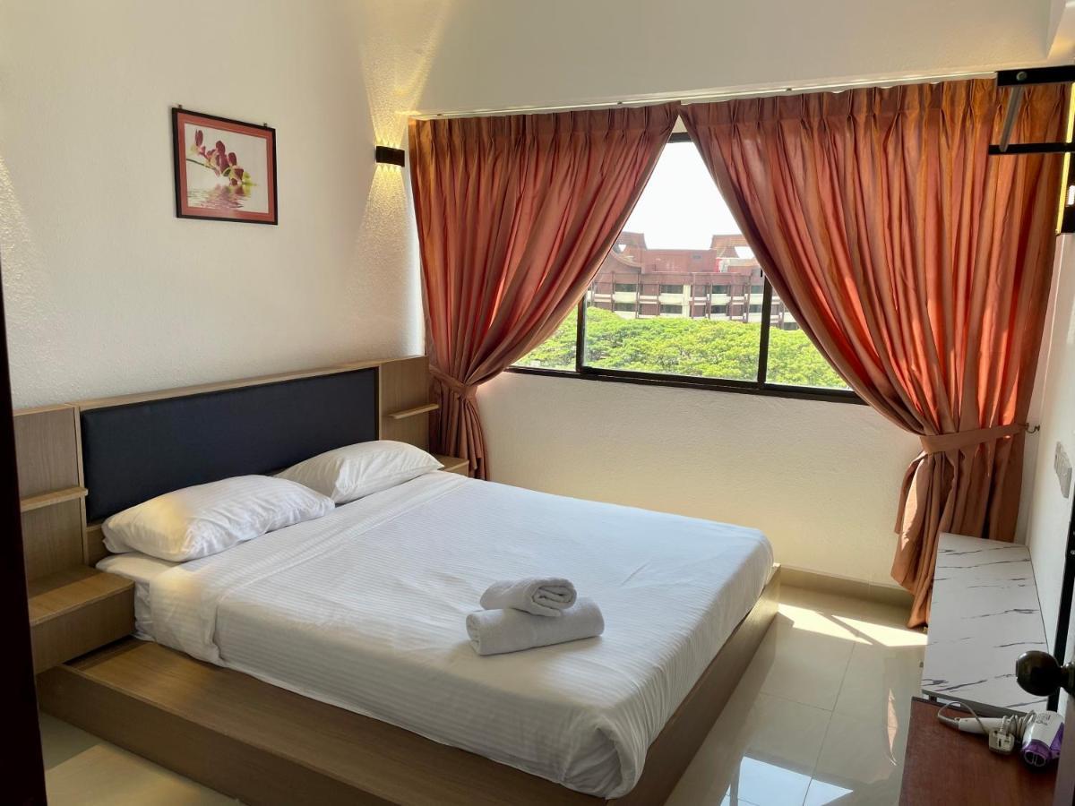 Ferienwohnung The Ferringhi Sea View At Sri Sayang Batu Feringgi Exterior foto