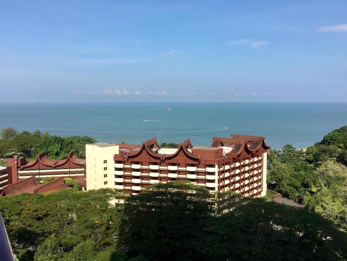 Ferienwohnung The Ferringhi Sea View At Sri Sayang Batu Feringgi Exterior foto