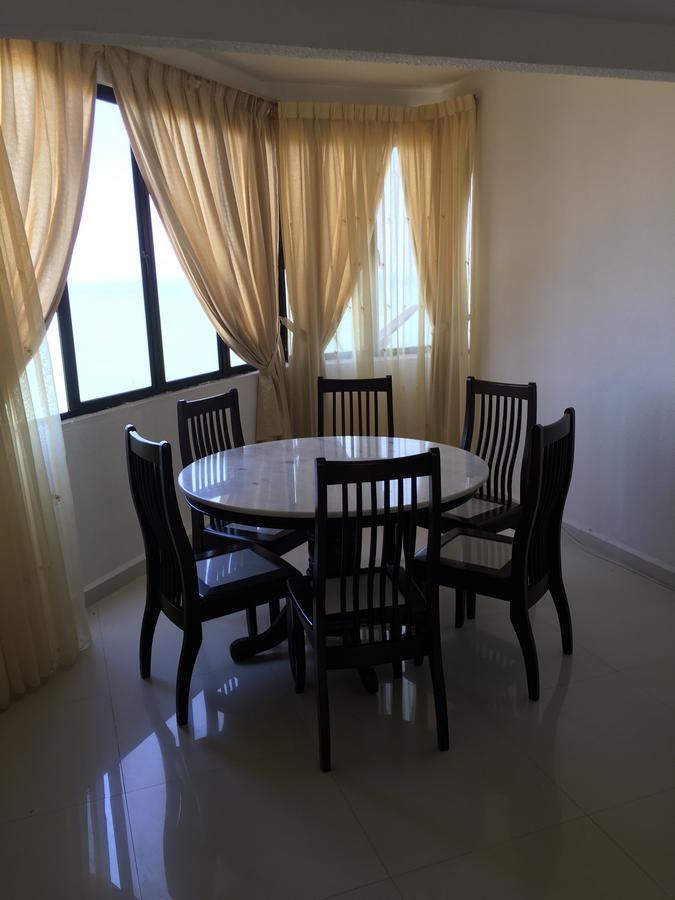 Ferienwohnung The Ferringhi Sea View At Sri Sayang Batu Feringgi Exterior foto